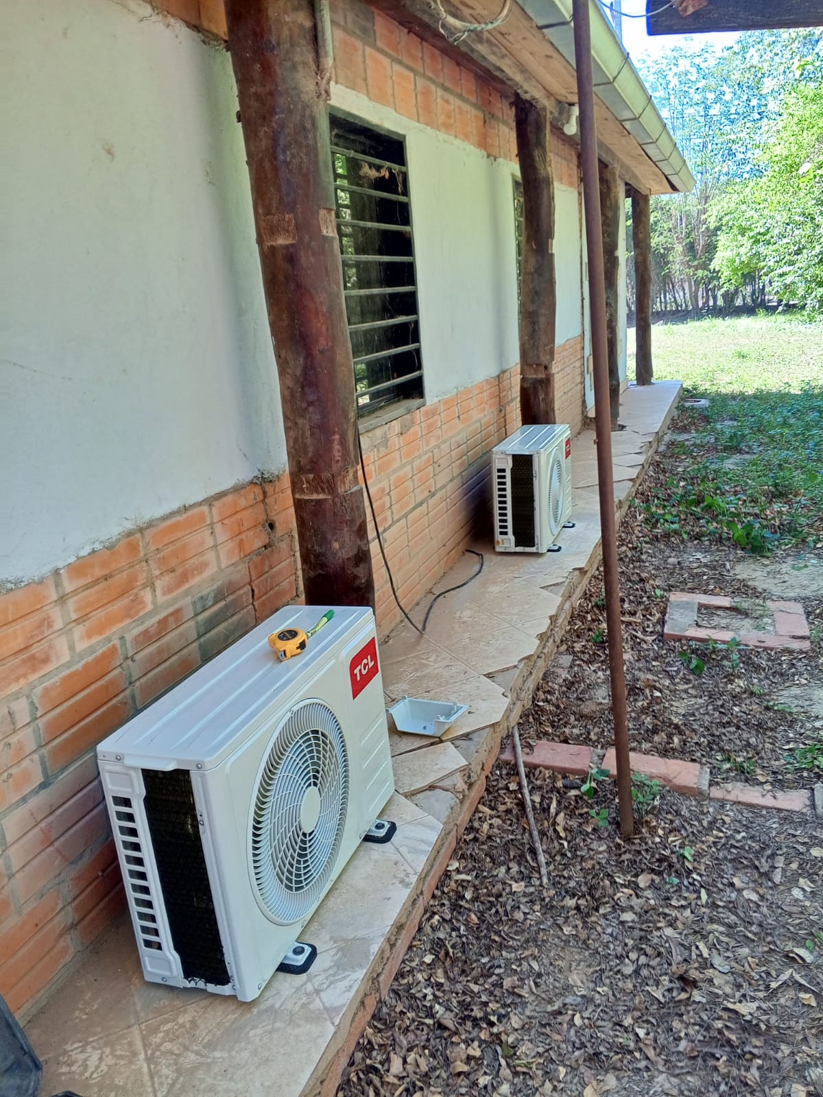 Air conditioning cleaning and maintenance